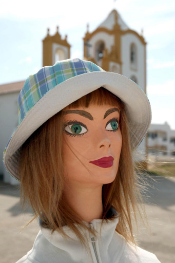 [mccann-praia.jpg]