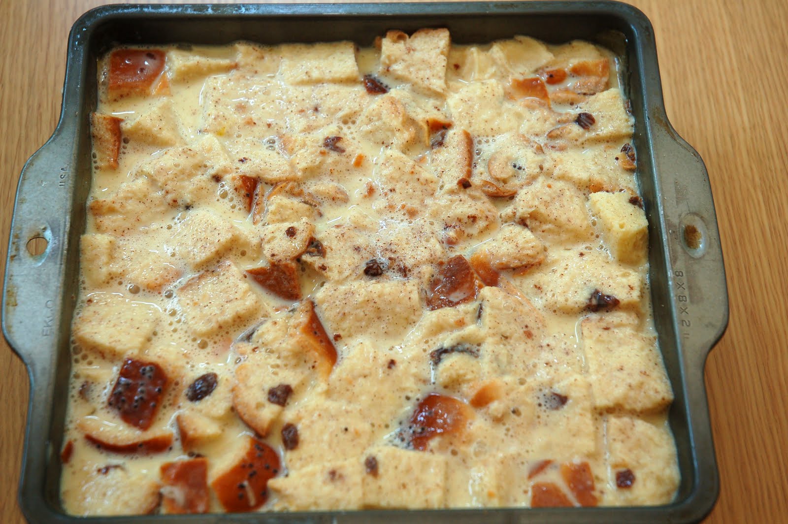 Amazing Dessert Recipes Raisin Bread Pudding with Custard Sauce