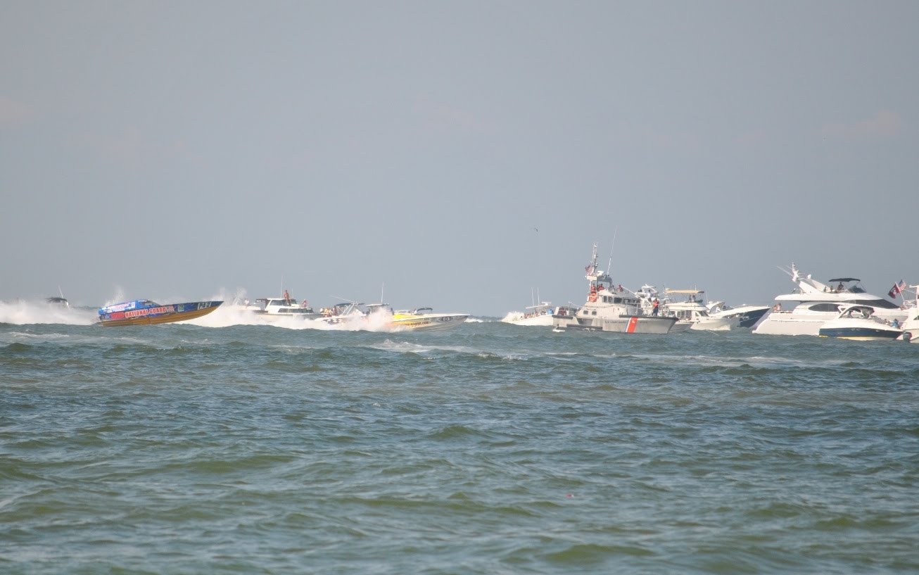 Two Texans in Florida Clearwater Offshore Races