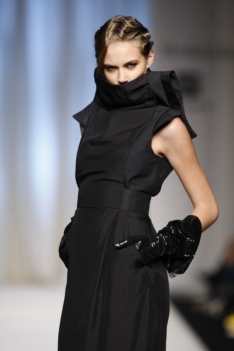 [MLX32RDourado007.JPG]