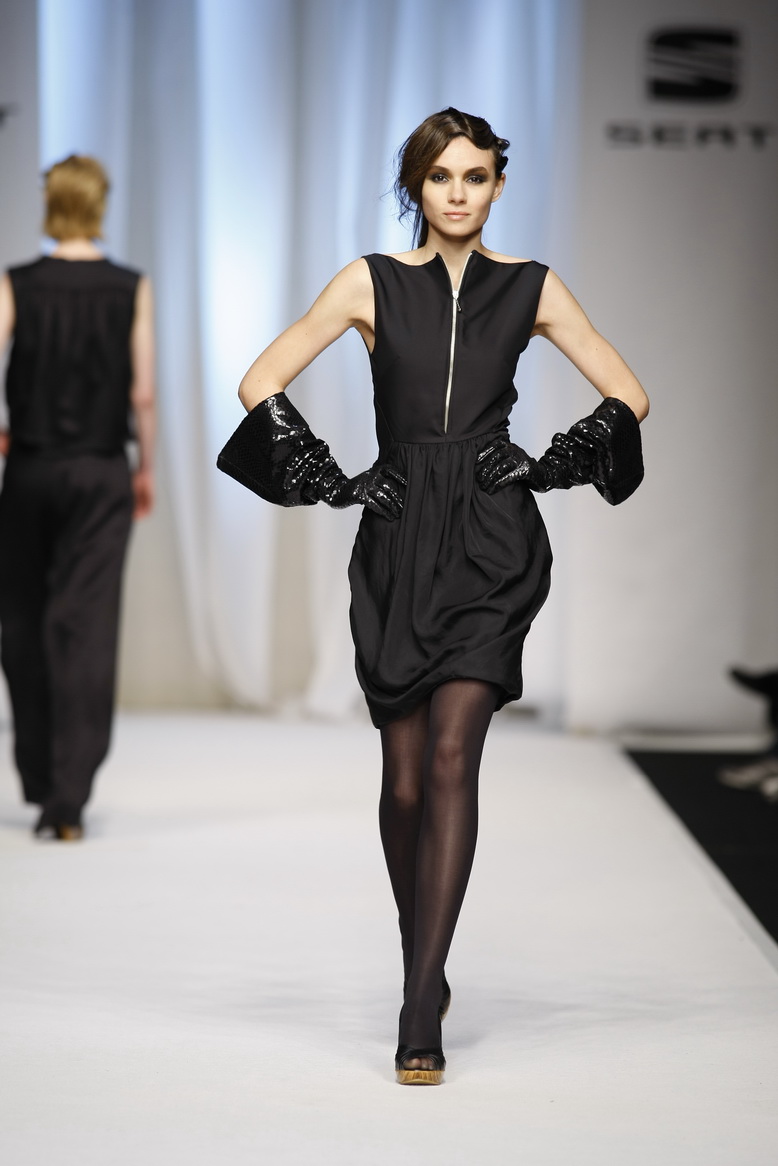 [MLX32RDourado014.JPG]