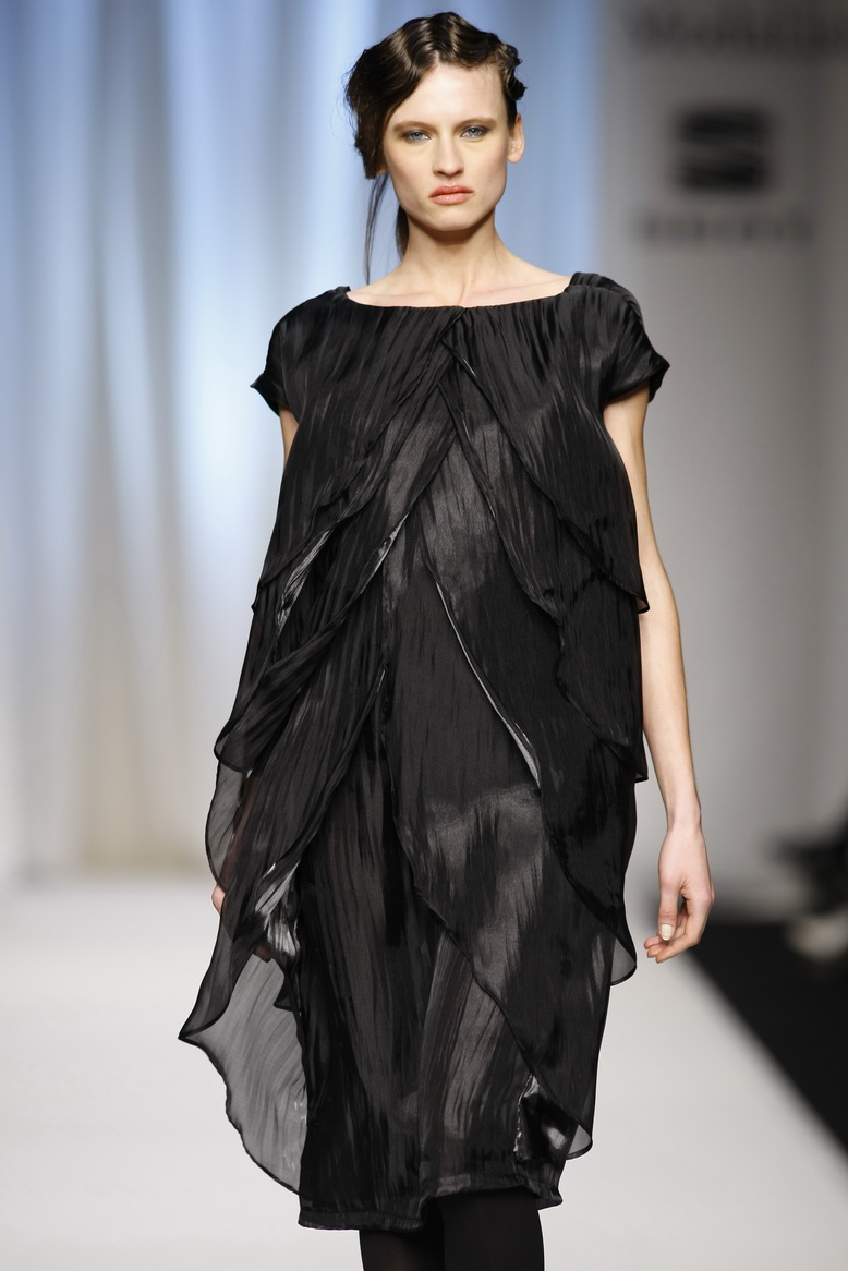 [MLX32RDourado144.JPG]