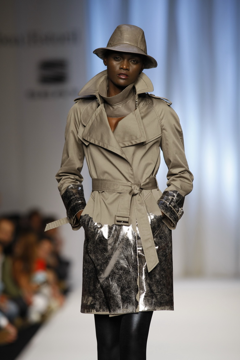 [MLX32FFaisca052.JPG]