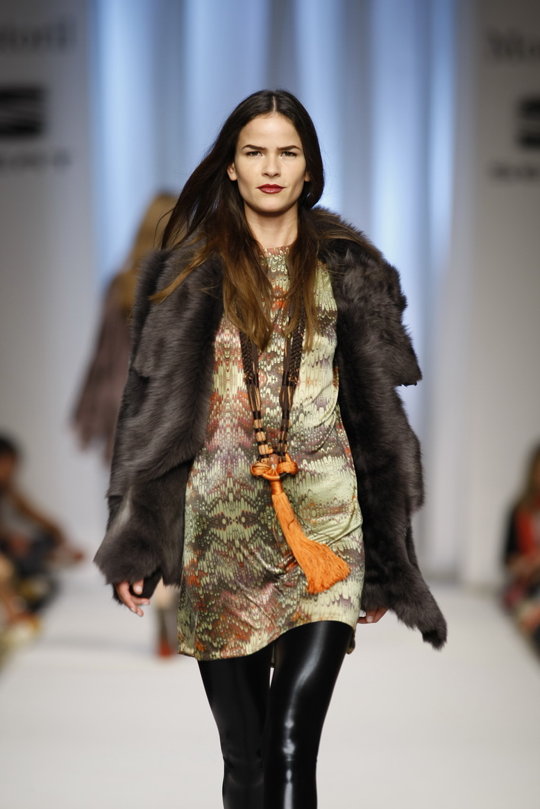 [MLX32FFaisca321.JPG]