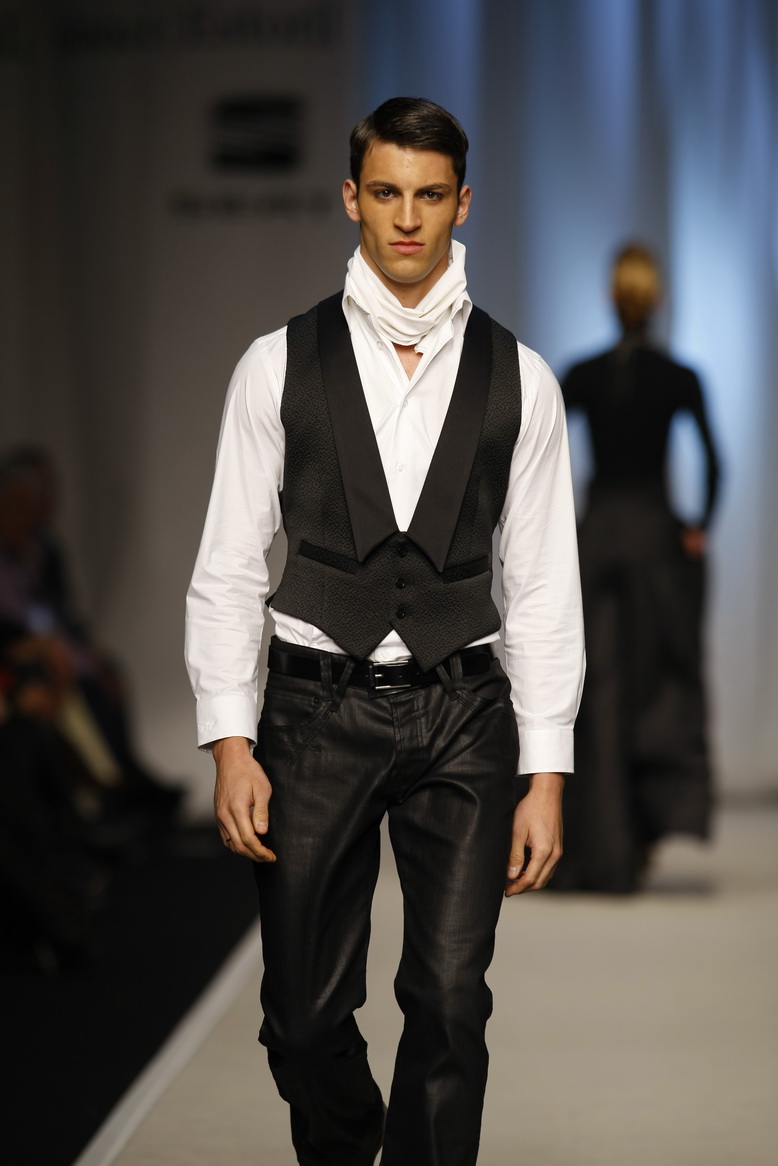 [MLX32MVieira054.JPG]