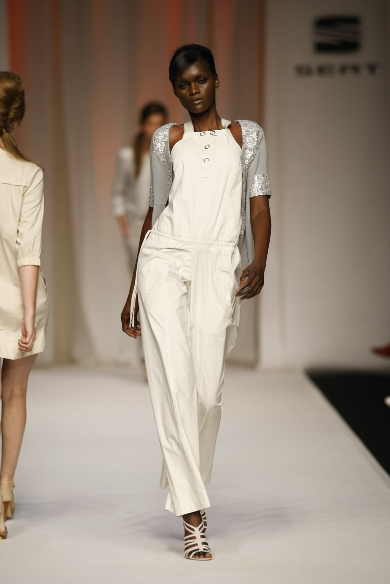 [MLX32CascaisModa062.JPG]