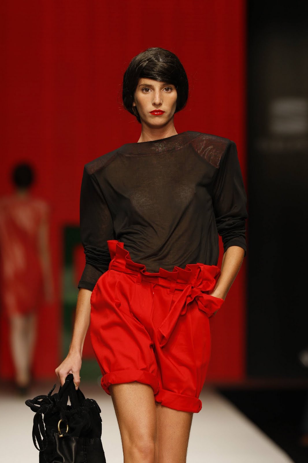 [MLX33AMoura008.JPG]