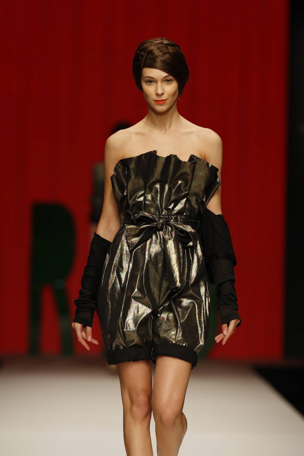 [MLX33AMoura122.JPG]