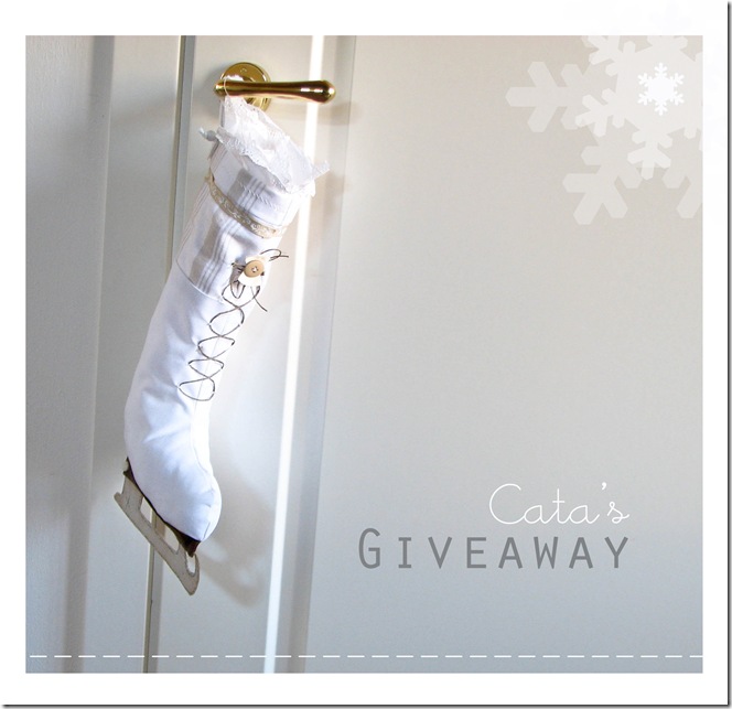 [Christmas+ornaments-+white_thumb[3].jpg]