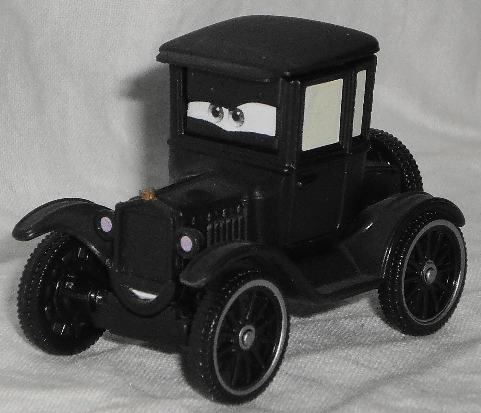 PERSONAJES DE CINE, TBO Y TV (2) LIZZIE (CARS)