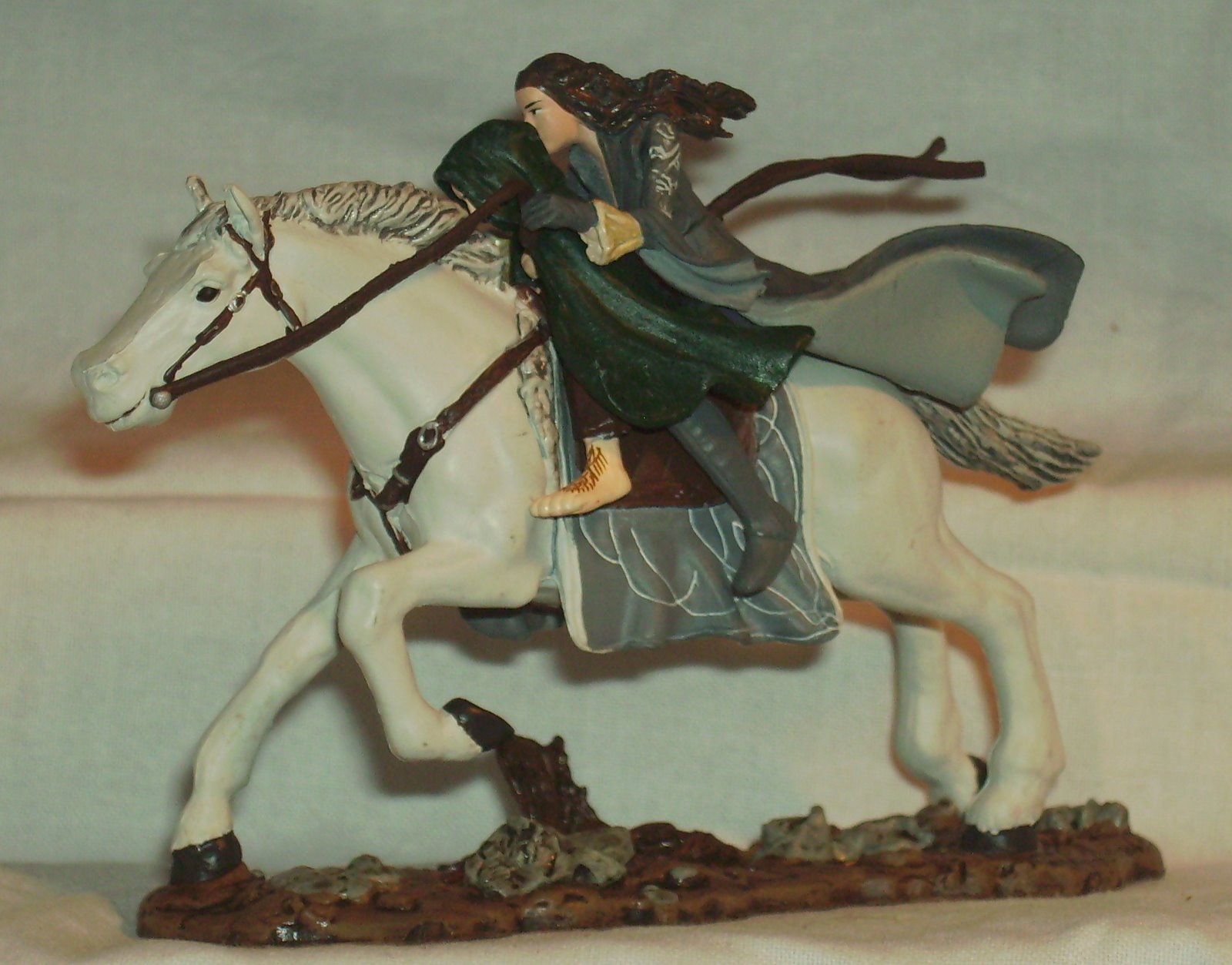 [ARWEN+(con+Frodo).JPG]