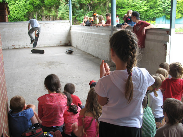 Par une belle journée d'été à l'école de St Vaast le 9 Juillet 2009 (Plaine de Jeux)