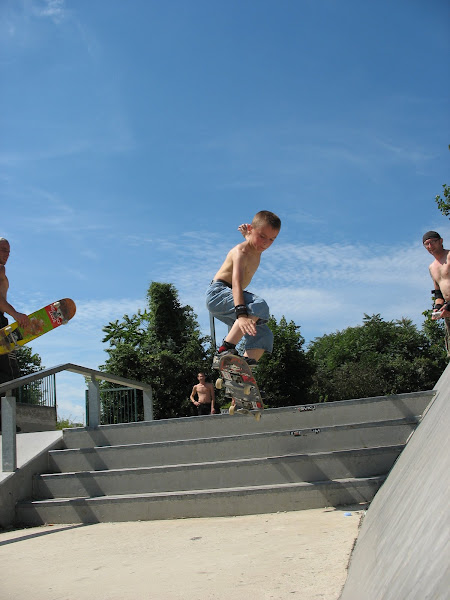 Alex (8ans) Gap 4 et 5 marches à la suite à Hasselt