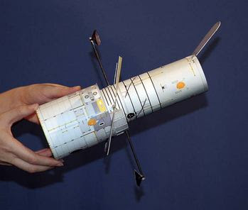 Modelo de papel del Hubble