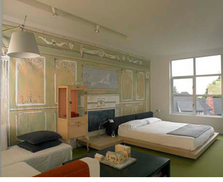http://1.bp.blogspot.com/_VezUbgtAF0c/TM2VkWw8J2I/AAAAAAAAEqQ/8fpJuEAe9Dw/s1600/home-wall-decor-bedroom.jpg