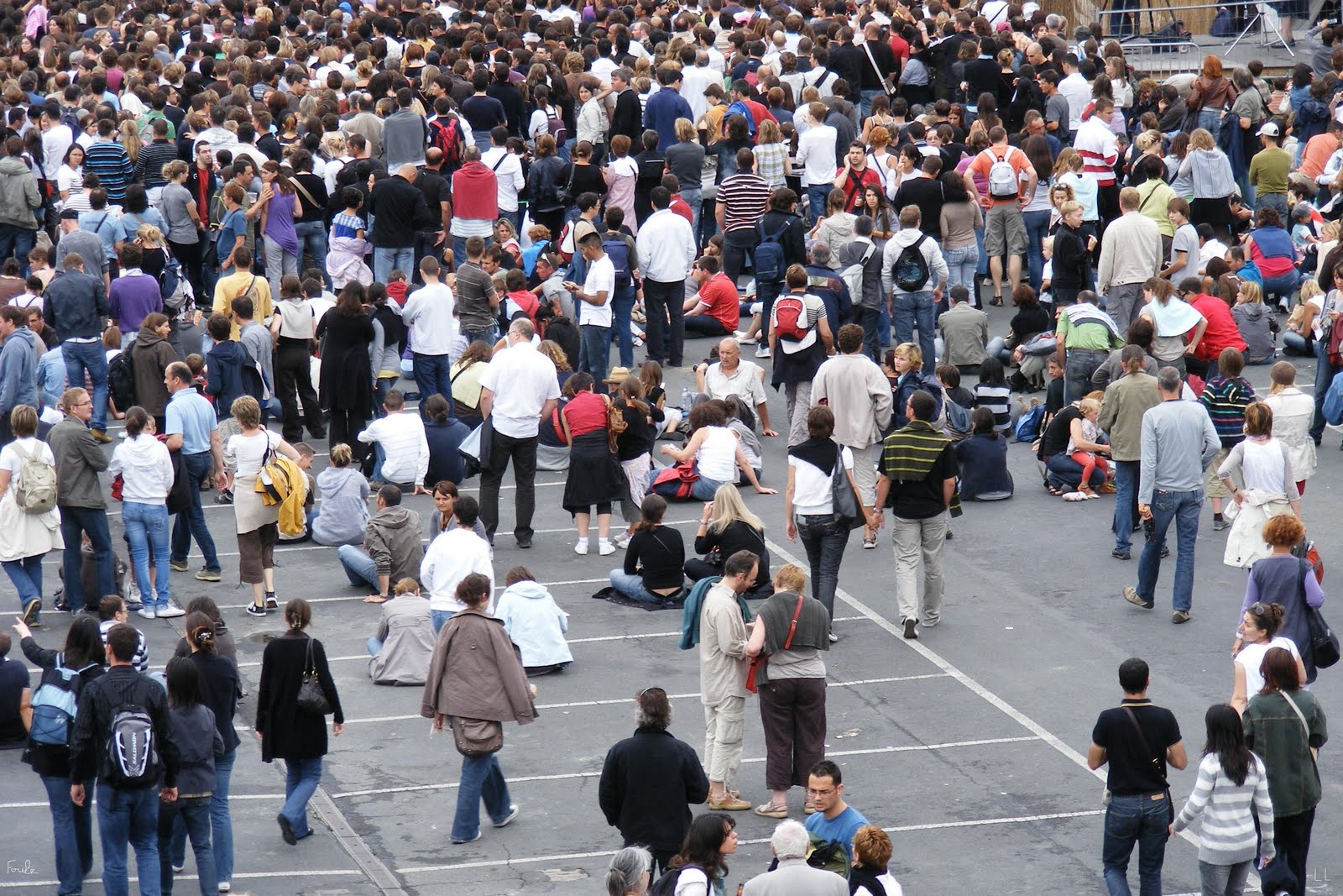[Foule.JPG]