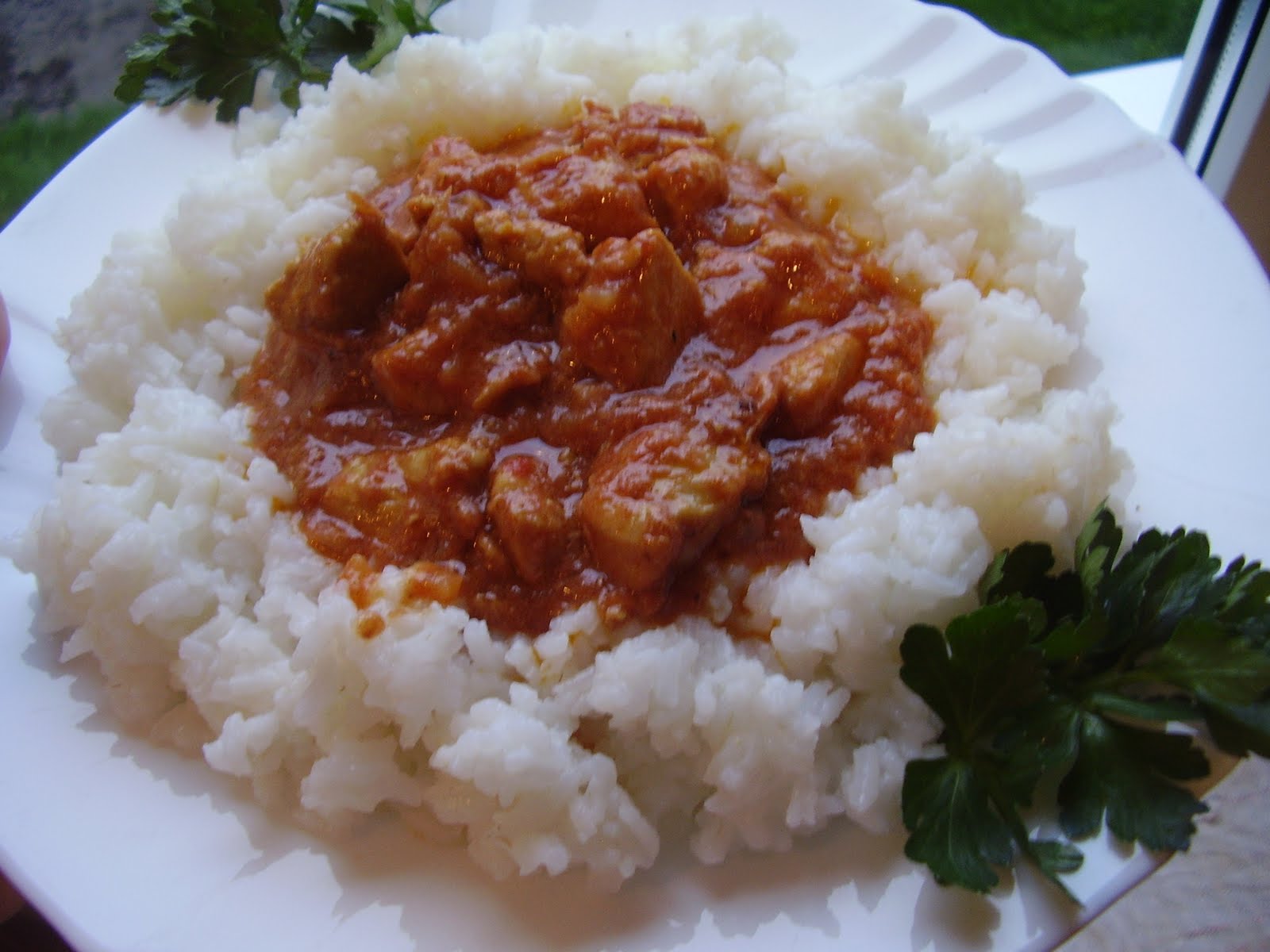 Myra's kitchen Curry cu pui si orez basmati