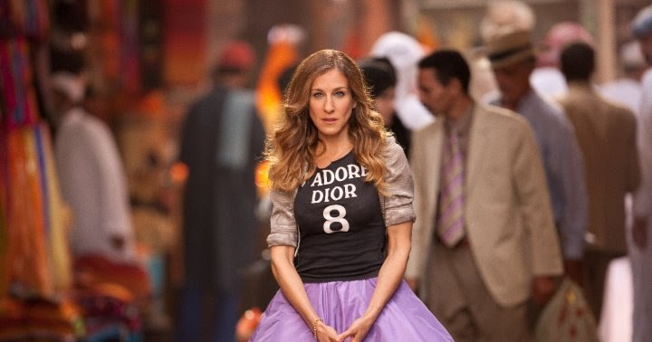 bånd smør slag Chasing Davies: Carrie Bradshaw's J'Adore Dior 8 T-Shirt