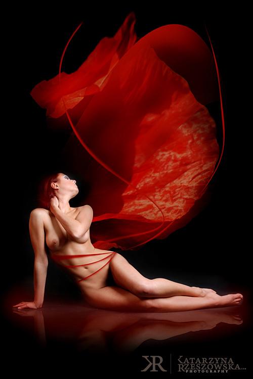 Katarzyna Rzeszowska fotos mulheres vermelho