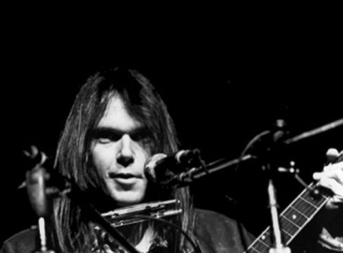 [neil-young-bw-photo.jpg]
