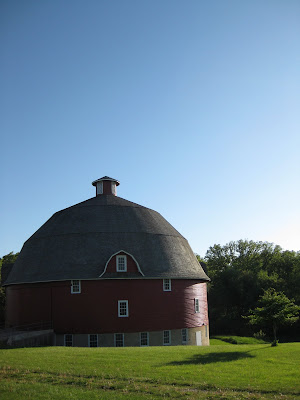 Ryans Round Barn Johnson Sauk Trail