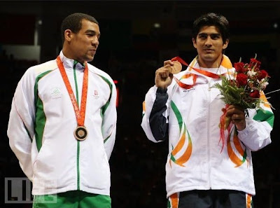 Darren Sutherland y Vijender Kumar, medallistas de bronce en Beijing 2008