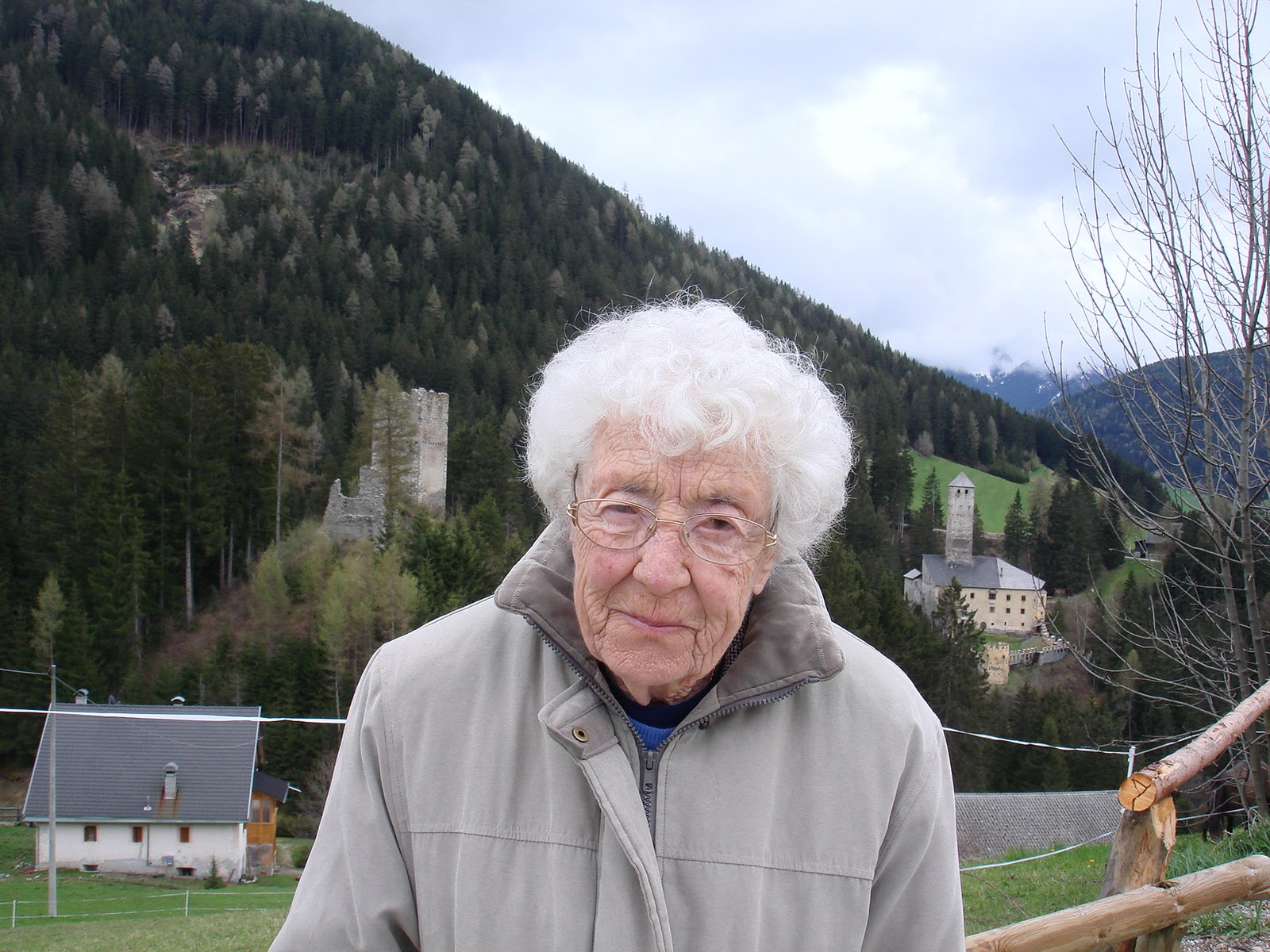 Itinerant Jason: Oma&amp;#39;s Influence: Fried Rosettes