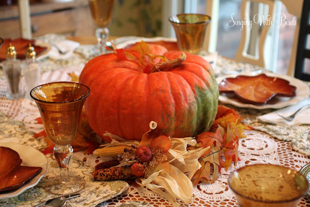 Autumn Table @singingwithbirds.com