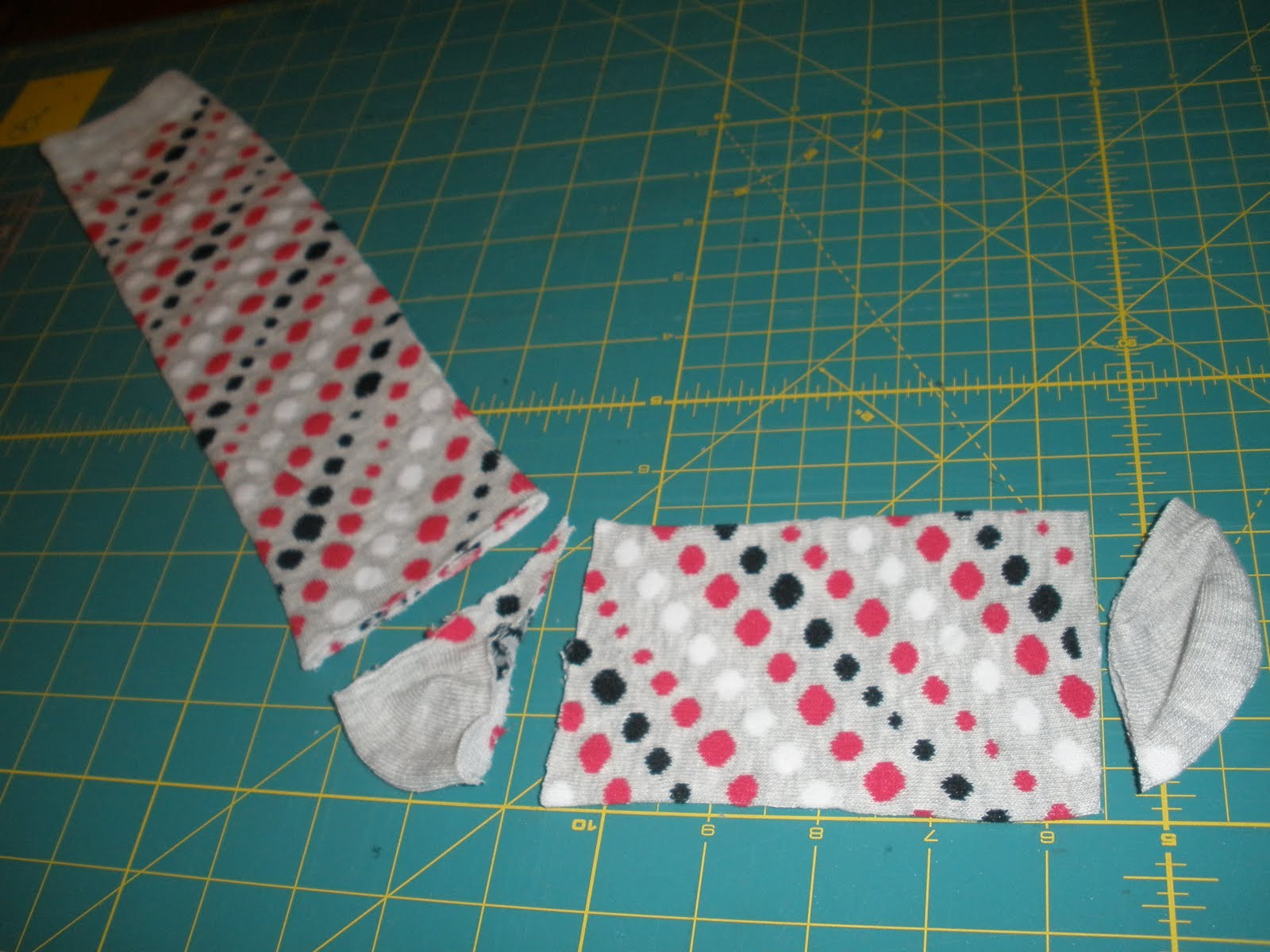 SeW wHaT!?!?! Baby Leg Warmer Tutorial