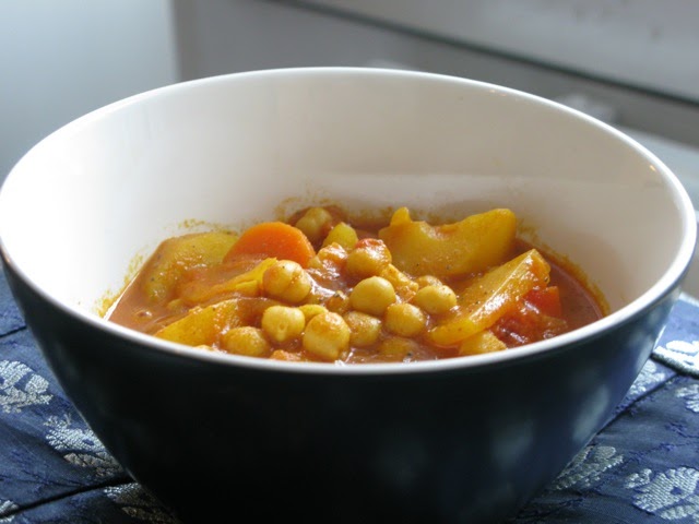 Truly Kira: Indisk curry med kikärter