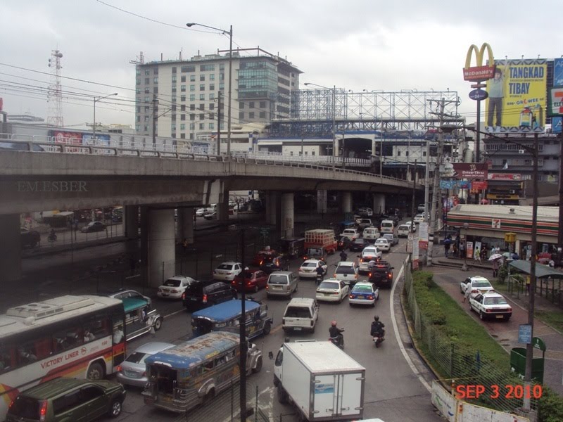 Em Esber Blog 2: Sights and Sounds of EDSA in the vicinity of Quezon ...