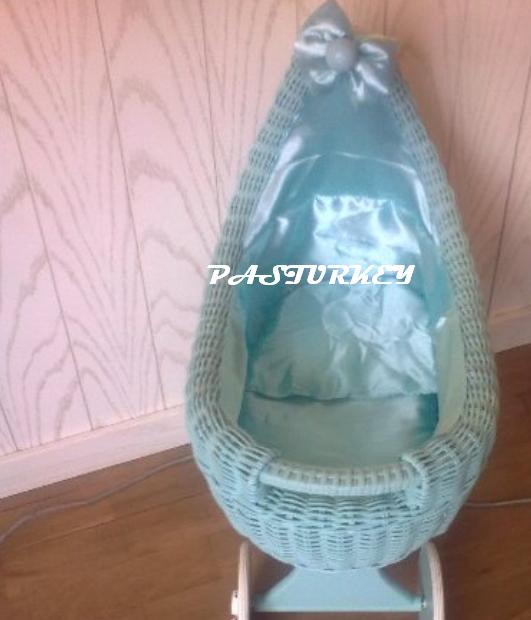 PASTURKEY HEDİYELİK BEBEK SEPETİ BAMBU VE FRANSIZ DANTELLİ ŞEMSİYELİ