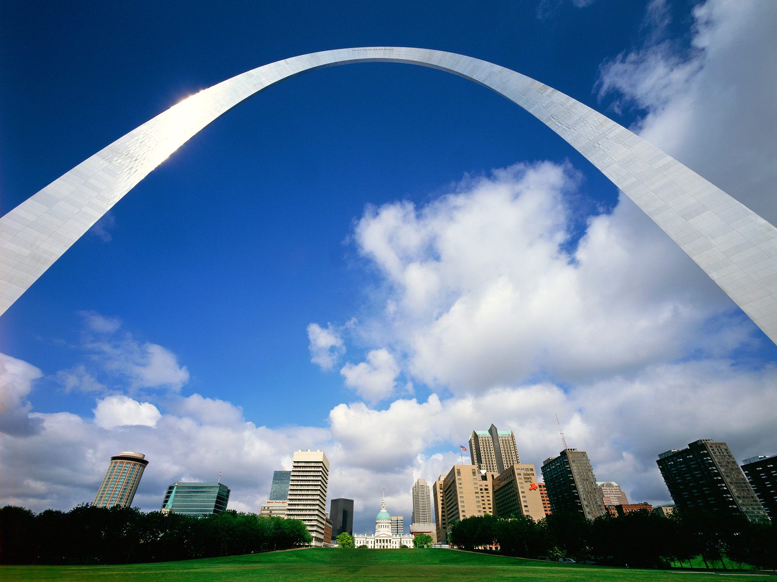 St. Louis Energized: Revitalizing the Jefferson National Expansion Memorial: A Vision for ...