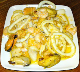 Mixed seafood (mussels, calimari, fish, prawns, etc) sautéed in butter