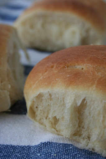 Bułeczki mleczne łączone (Bridge Rolls)