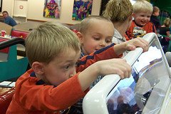 [2982762226_1732f7cebe_m.jpg]