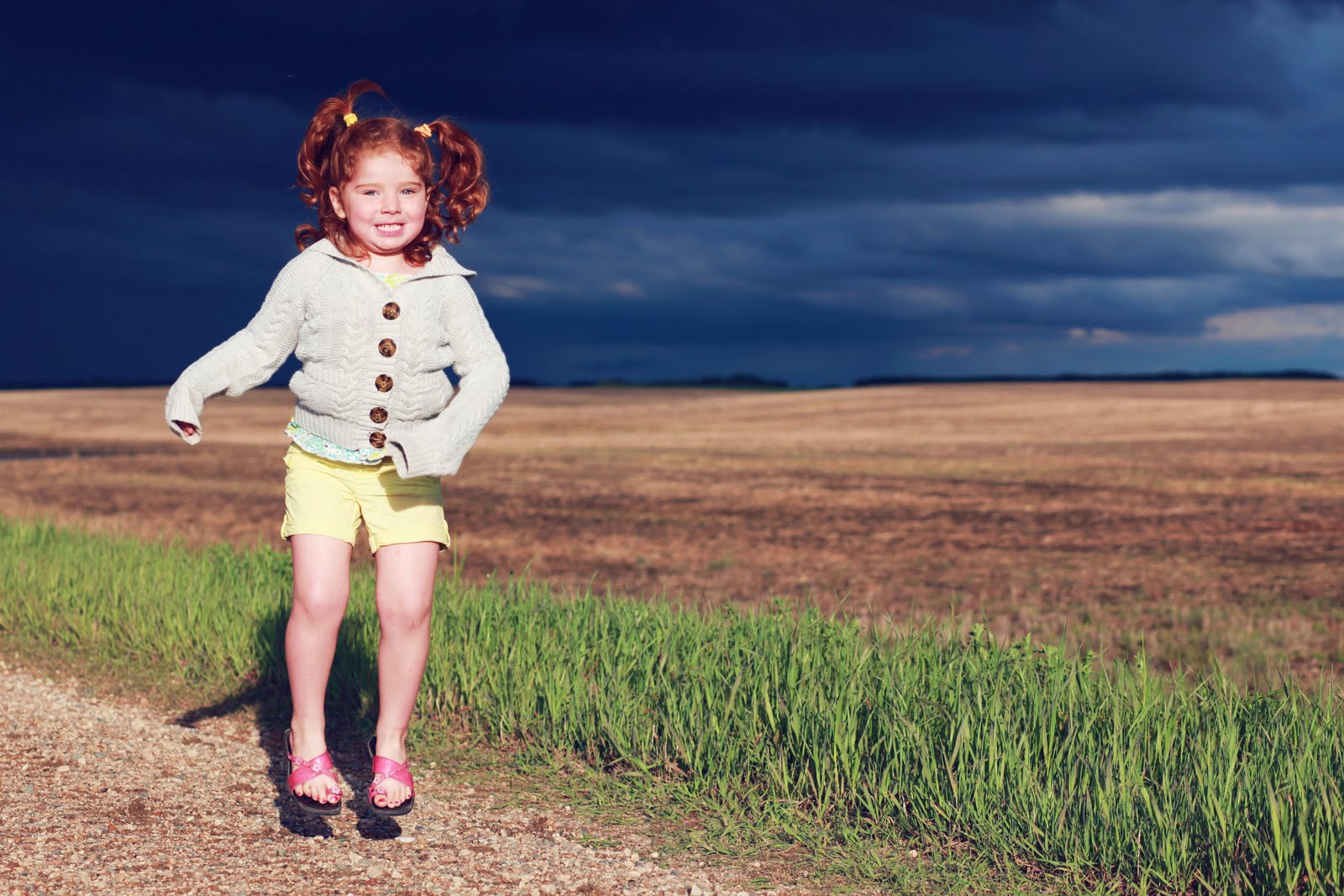 to the blog of... Pockets of Light!