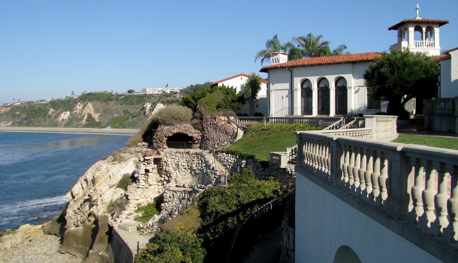 Palos Verdes Daily Photo The Ocean Side of Neighborhood Church