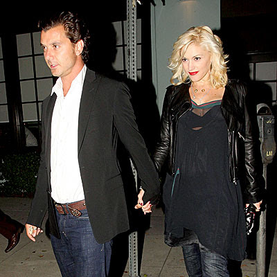 gwen stefani wedding dress