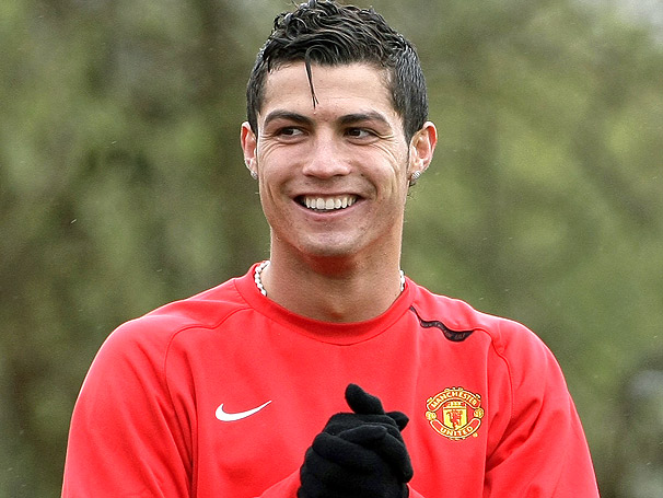 I ♥ Lady Gaga*-*: Cristiano Ronaldo vuelve en el dia de hoy a mencionar a Lady en uno de sus tweets.