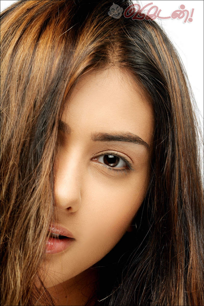 [namitha09.jpg]