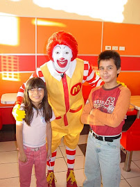 Ronald mc donals mi hermano y Yo