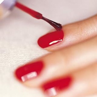 [pintando+as+unhas+de+vermelha[1].JPG]