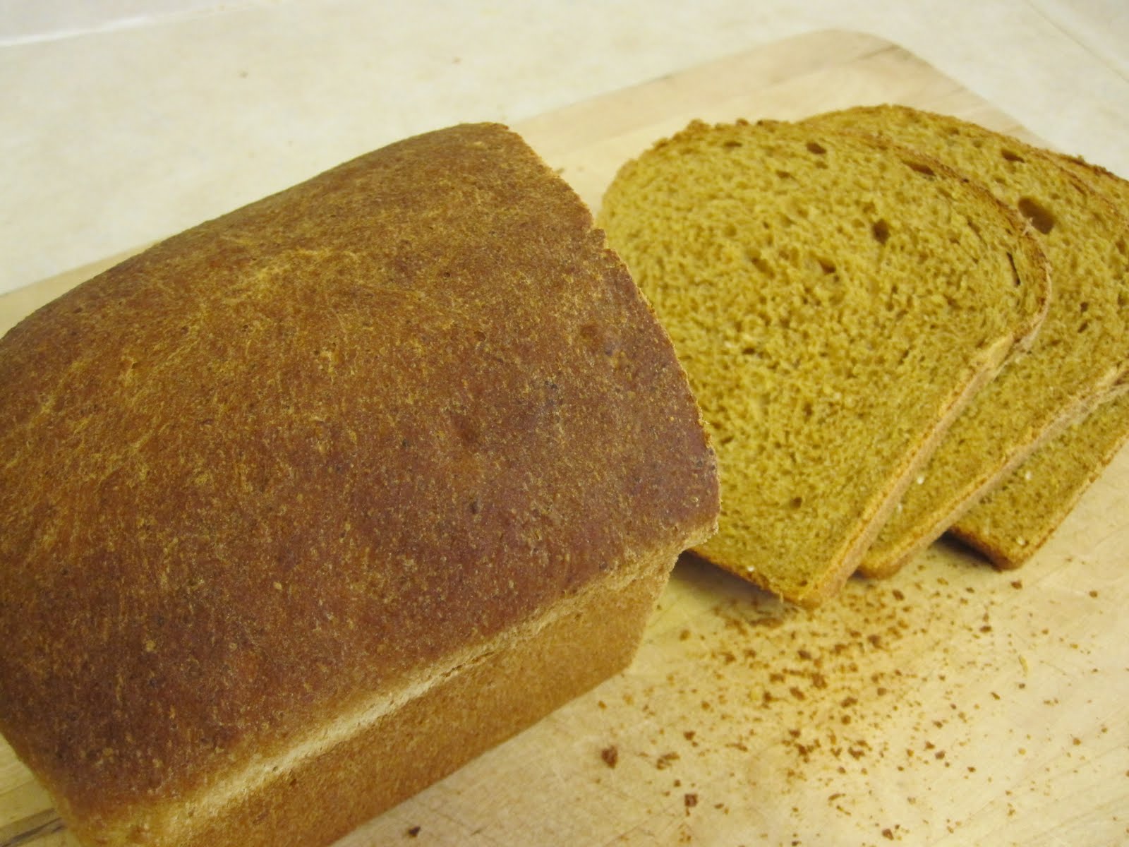 Yummy YooHoo! Oatmeal Molasses Bread