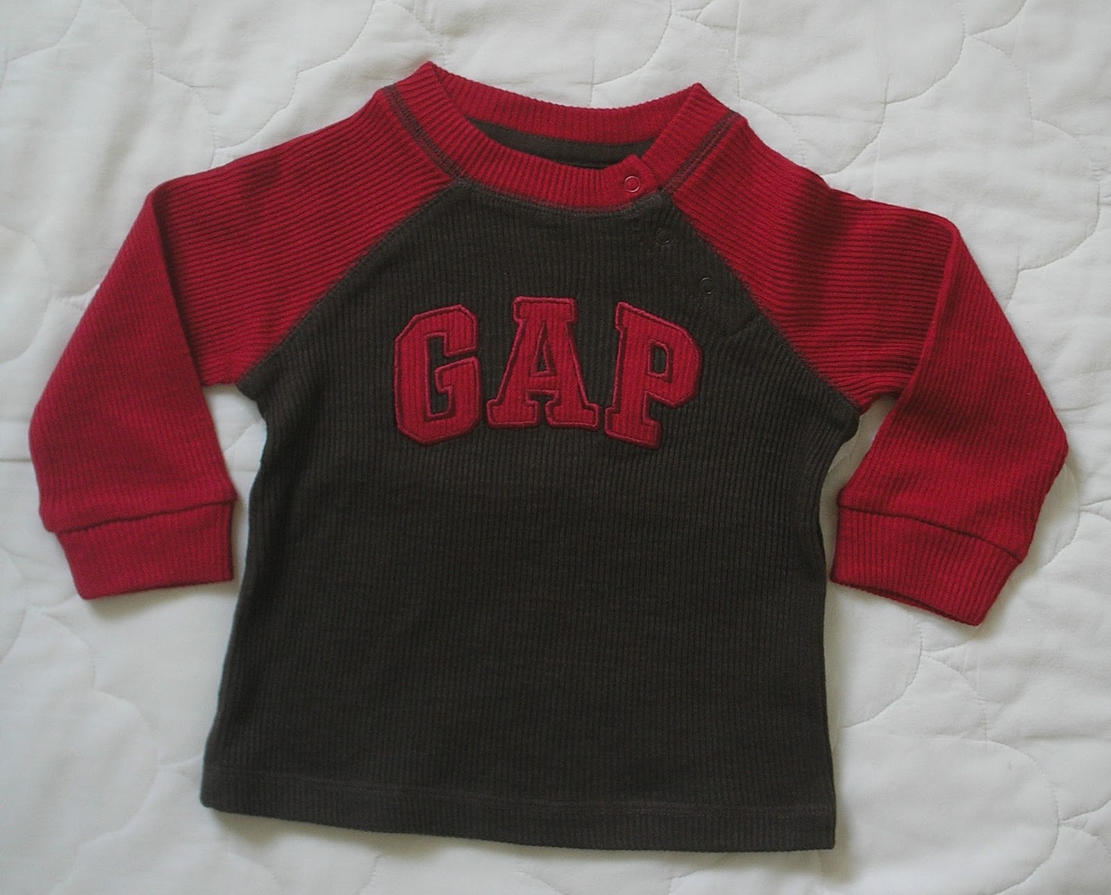 BABY & KIDSWEAR WHOLESALER GAP SWEATER READY STOCK