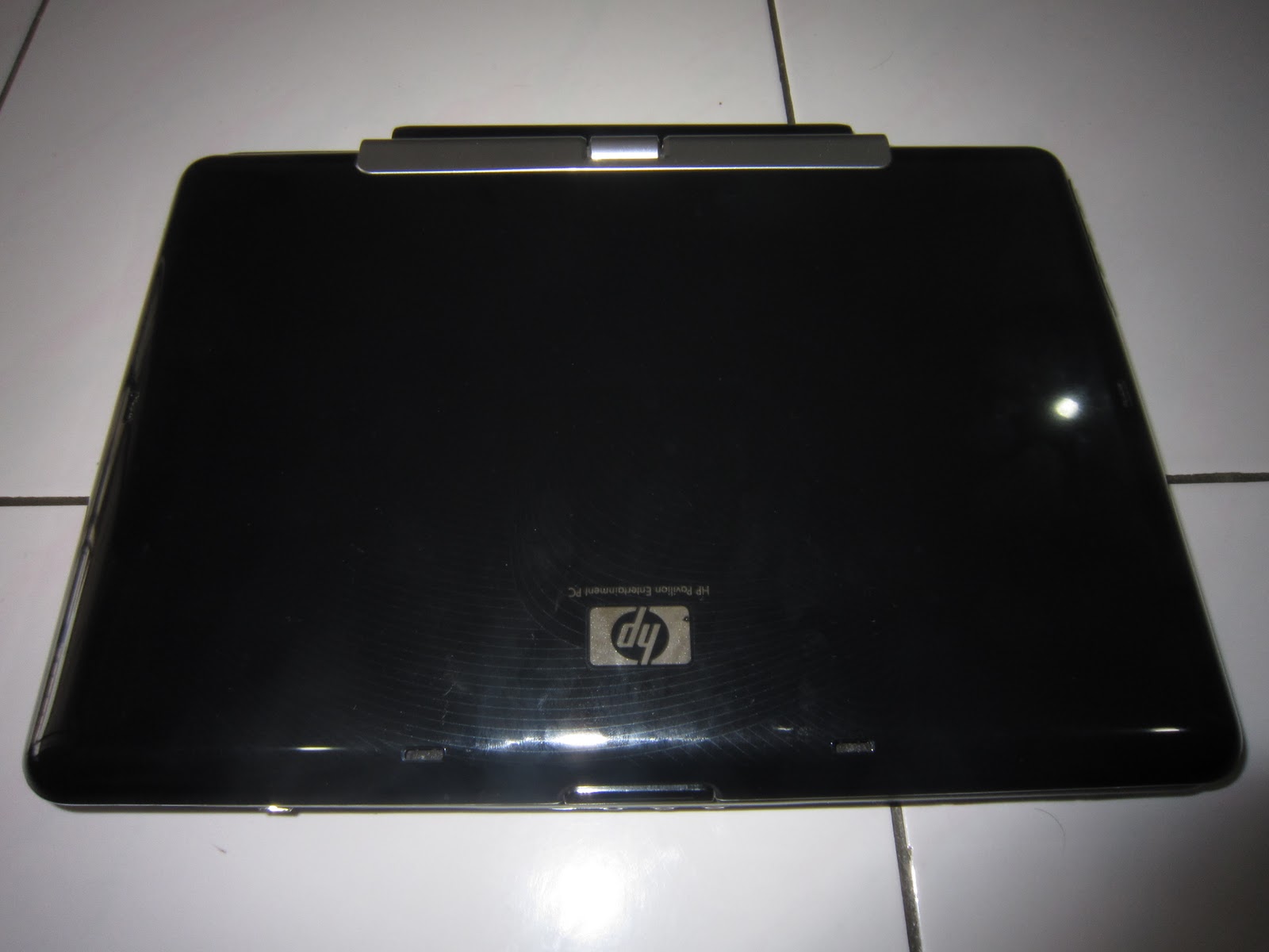 YL MANAGEMENT HP Pavilion TX1000