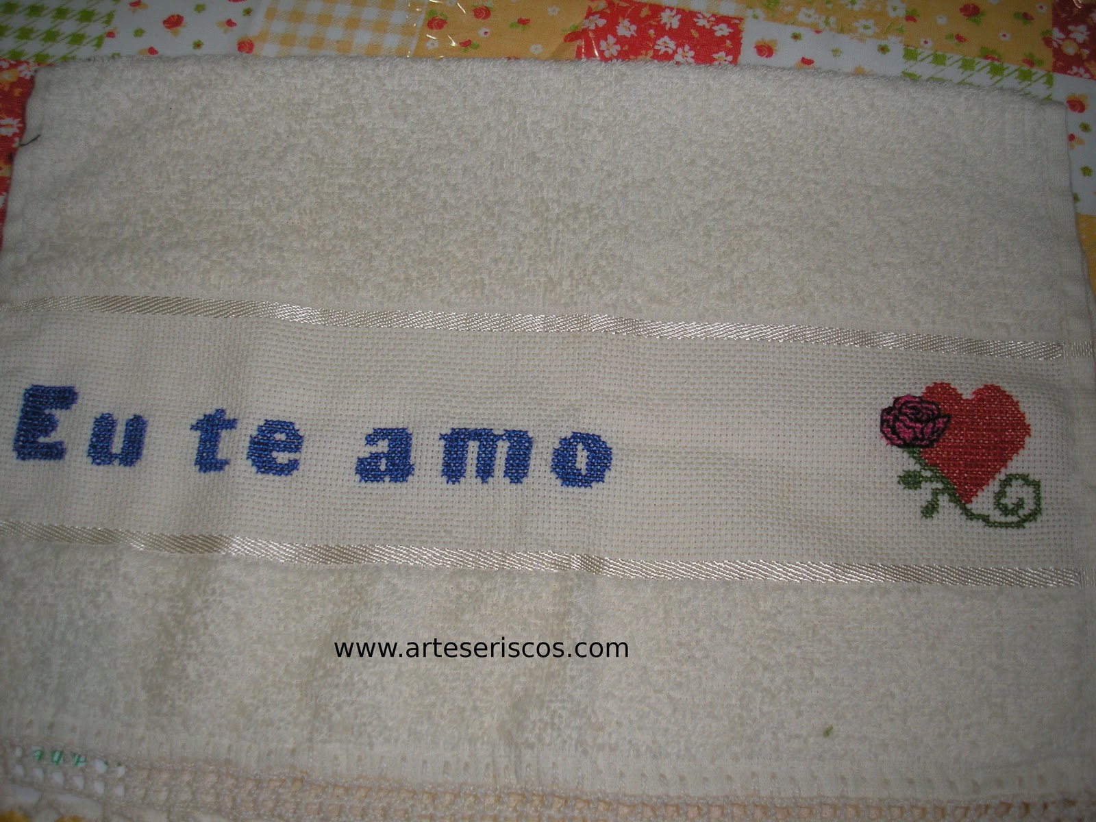 [TOALHA DE LAVABO 07 (FRENTE).JPG]