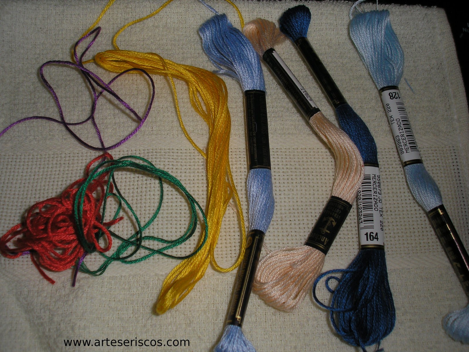 [TOALHA DE MÃO 18 (MATERIAIS).JPG]