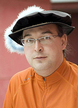 [250px-ENRIQUE_GARCIA.jpg]