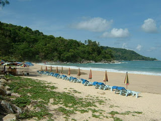World Travel: Hat Kata (Kata Beach)